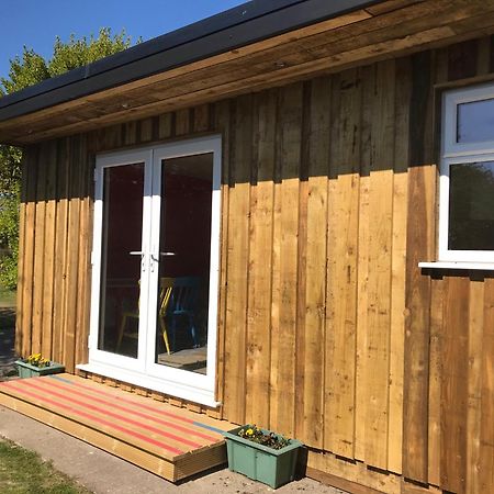 Woodpecker Glamping Cabin 보드민 외부 사진